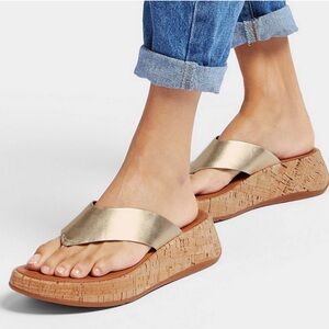 F-MODE fitflop size 9
Metallic Leather/Cork Flatform Toe-Post Sandals